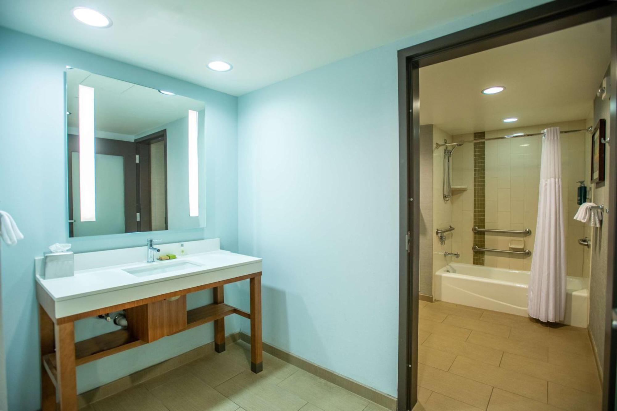 Doubletree By Hilton Asheville Downtown מראה חיצוני תמונה