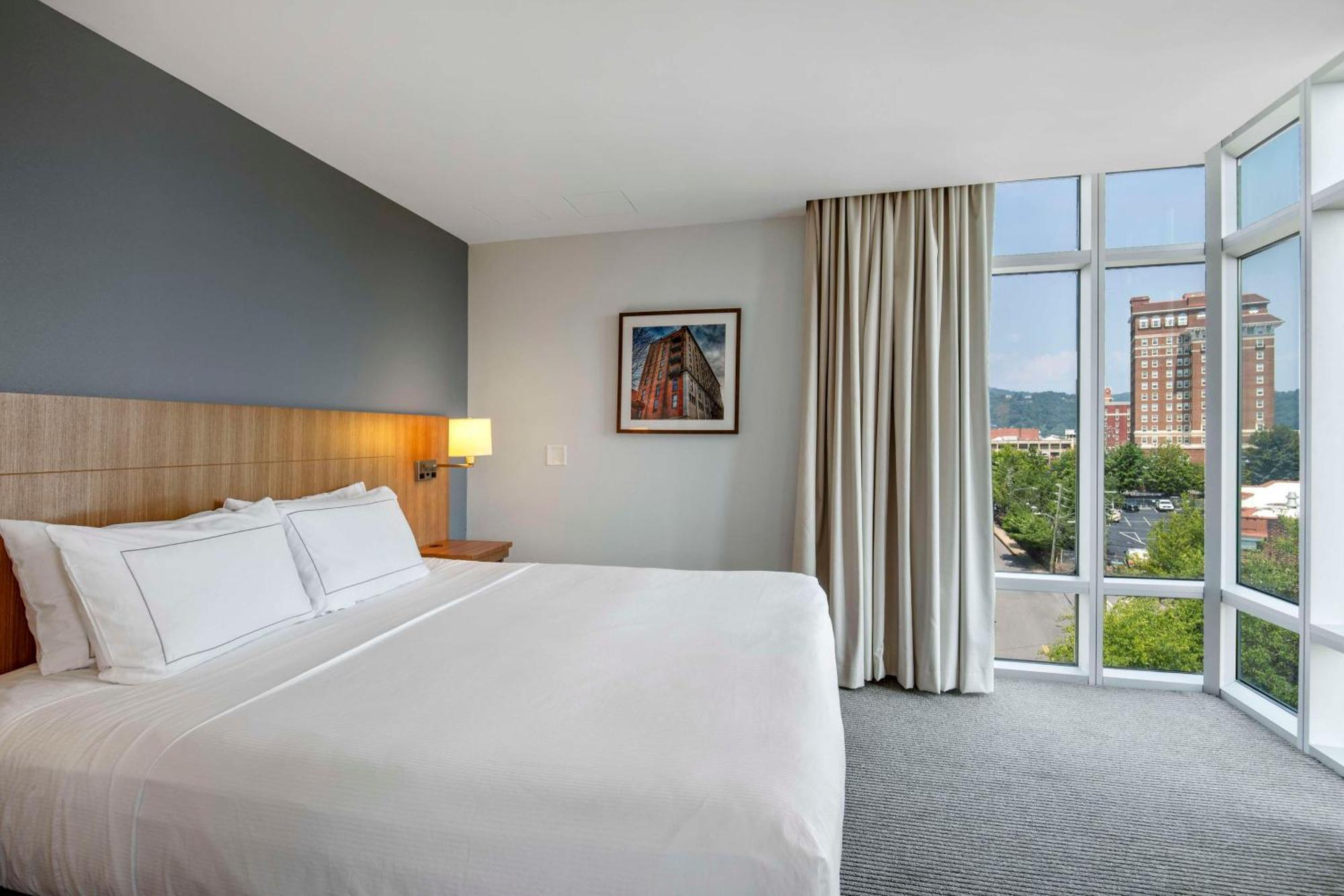 Doubletree By Hilton Asheville Downtown מראה חיצוני תמונה