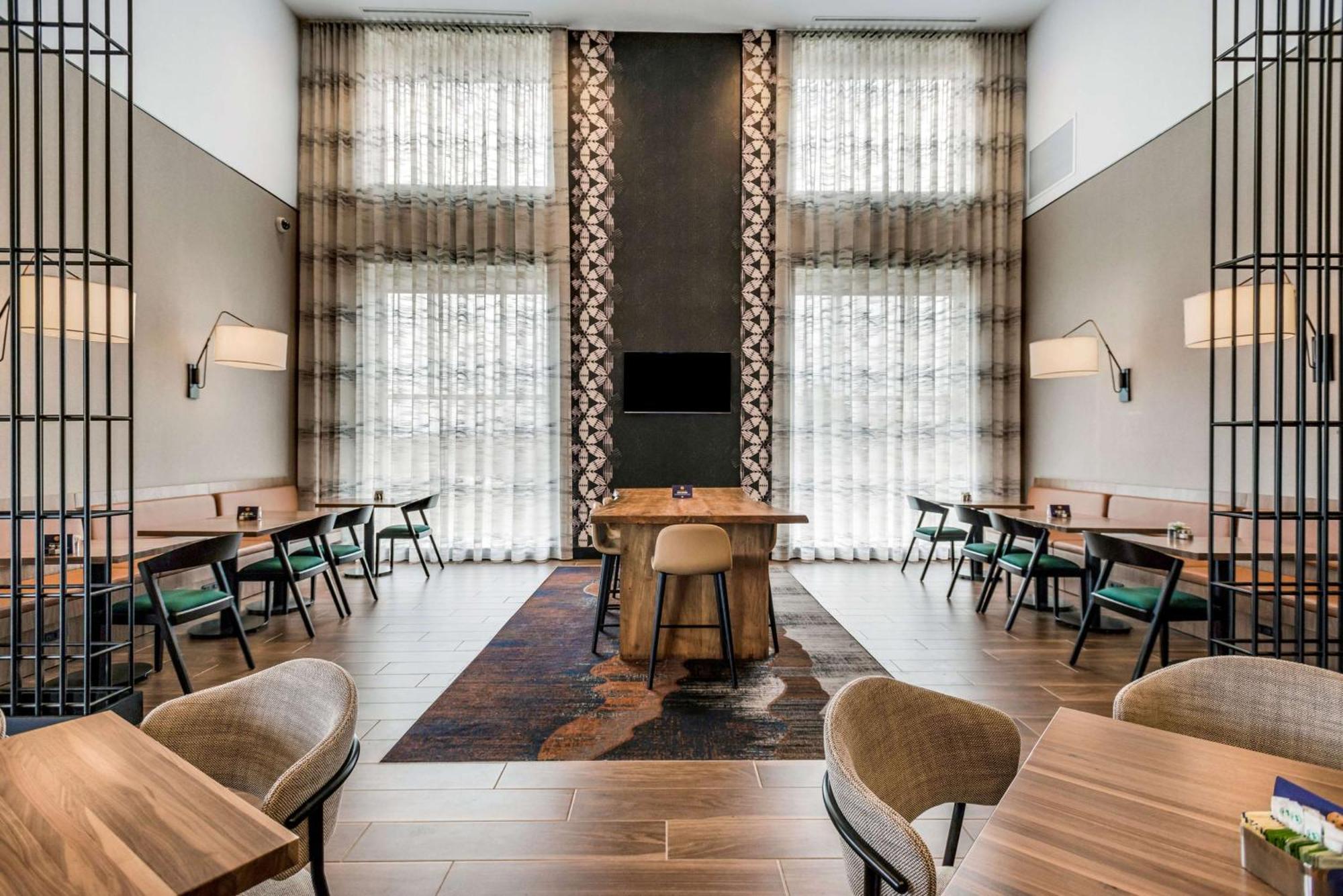 Doubletree By Hilton Asheville Downtown מראה חיצוני תמונה
