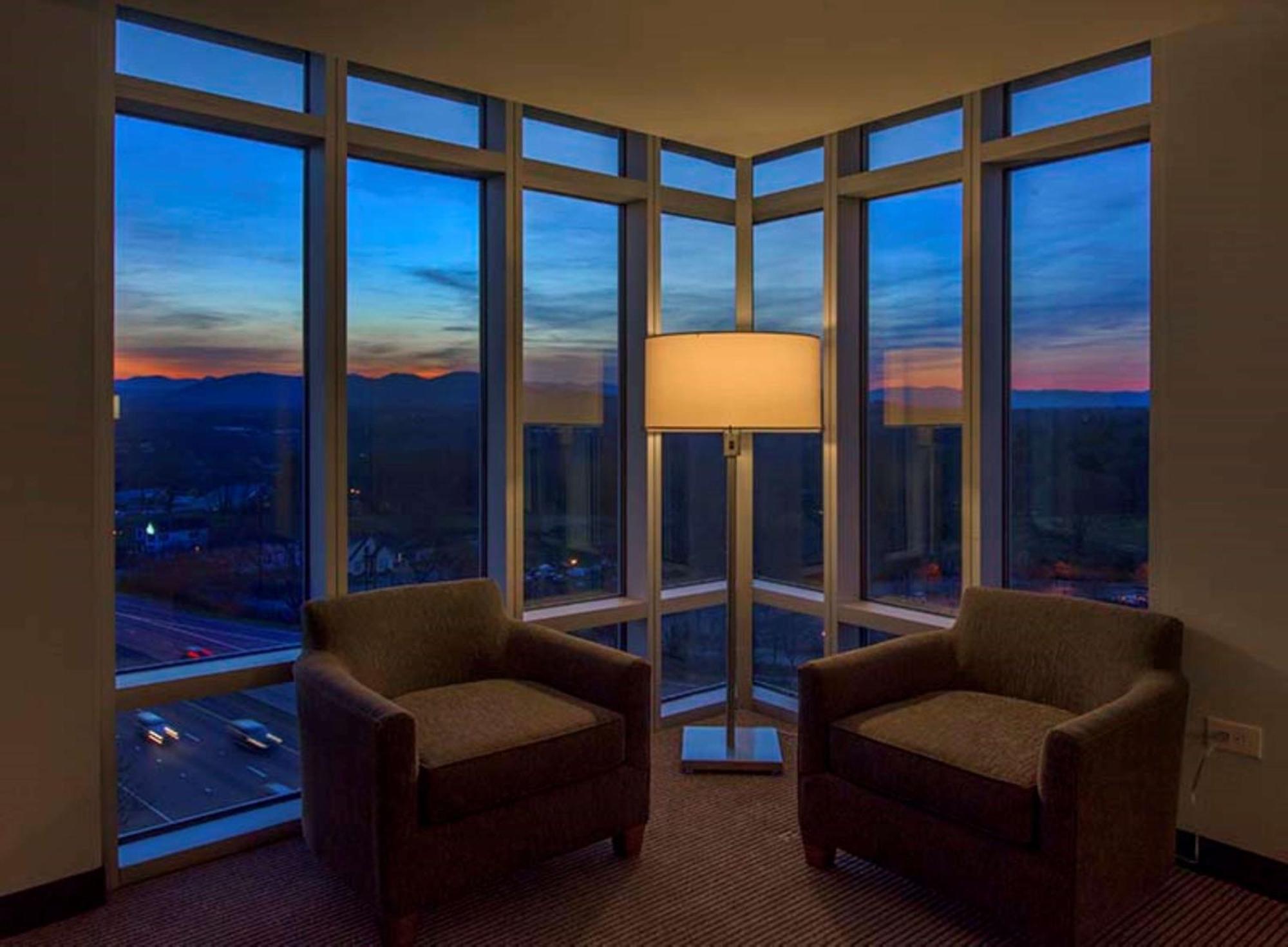 Doubletree By Hilton Asheville Downtown מראה חיצוני תמונה